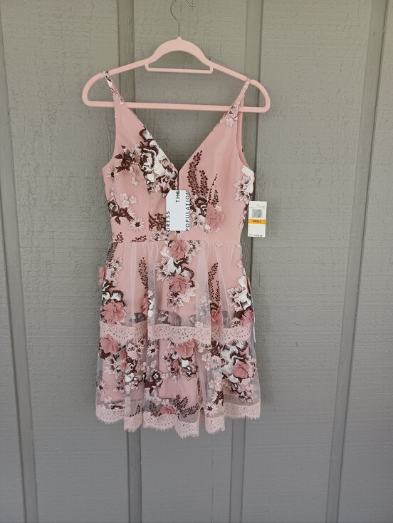 Dress the Population Dresses & Skirts - Dress The Population Nellie Floral Embroidered Dress Size S Wedding Guest V Neck